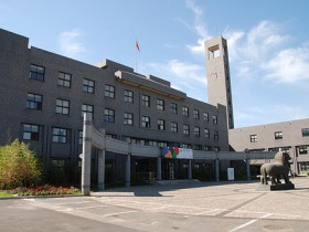 艺术生,为什么优先考虑艺术类院校?